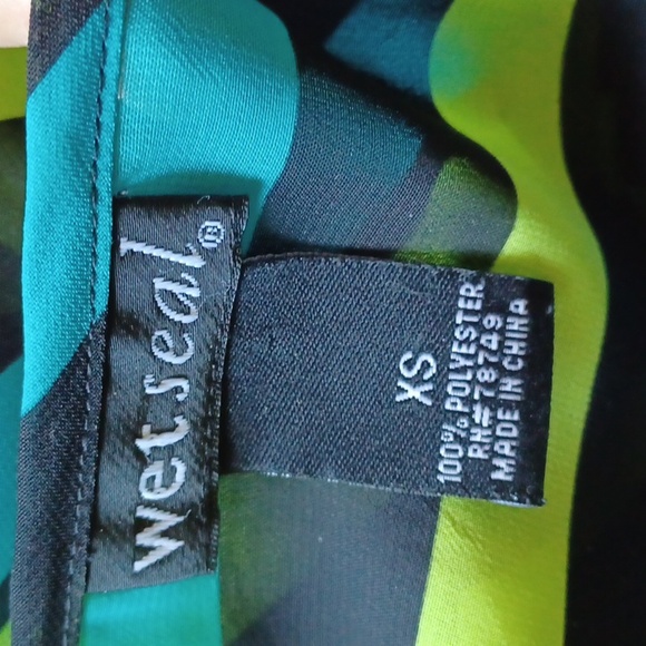 Wet Seal Relaxed Fit Sheer Pull On Striped Blouse- Sz. XS - Picture 3 of 7